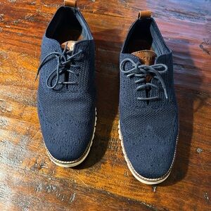 Men's Navy Cole Haan  Knit Oxford Shoes size 10.